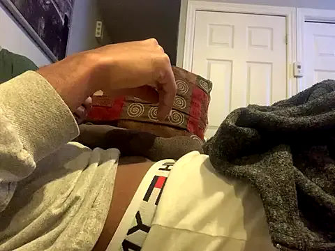 bisexualmilf – webcam model profile photo Image 18