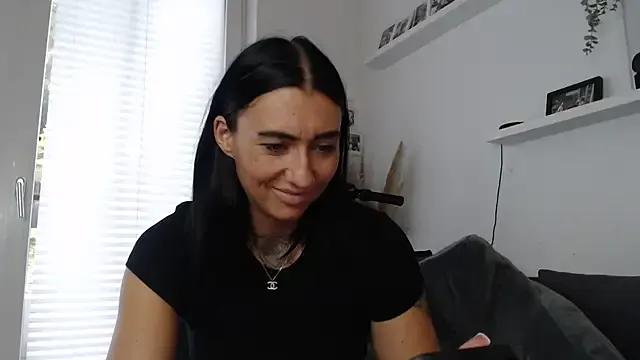 gerridae – webcam model profile photo Image 17