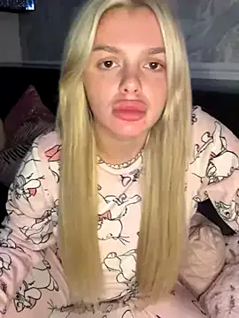 roouse – webcam model profile photo Image 7