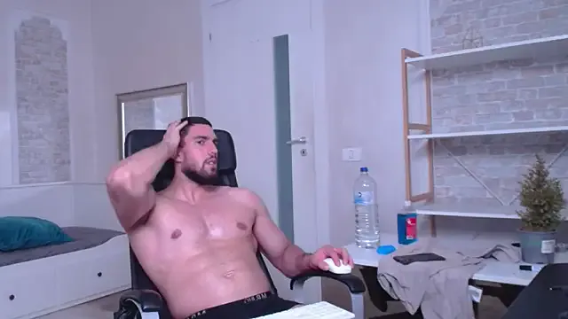 DomManlyGuy – webcam model profile photo Image 13