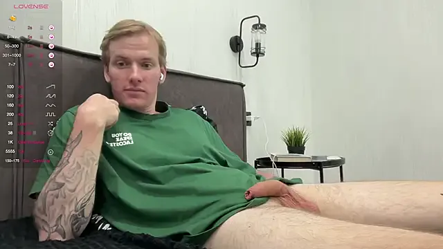 AlisaMoss – webcam model profile photo Image 5