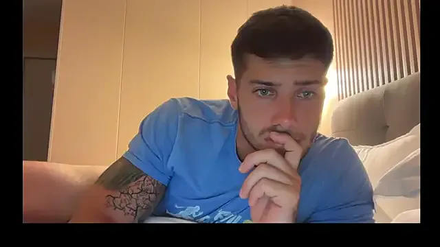 DomManlyGuy – webcam model profile photo Image 5