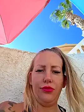 WitchAnnie – webcam model profile photo Image 2