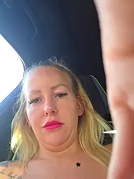 WitchAnnie – webcam model profile photo Image 3