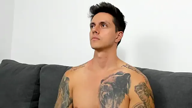 GmGit – webcam model profile photo Image 15