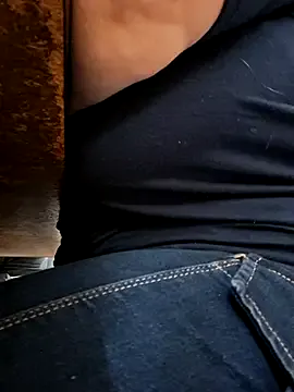 841_yayoi – webcam model profile photo Image 4