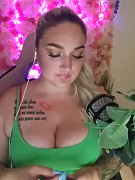 little_show_sexy – webcam model profile photo Image 12