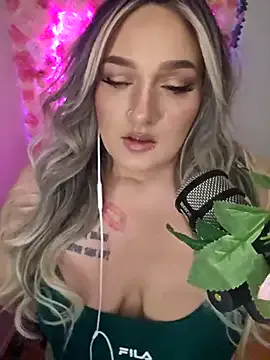 little_show_sexy – webcam model profile photo Image 2