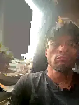 bisexualmilf – webcam model profile photo Image 17