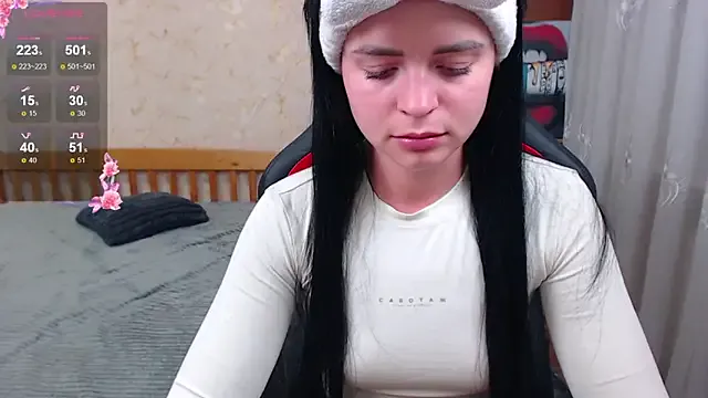 SallyDinosaur chat room preview Image 17