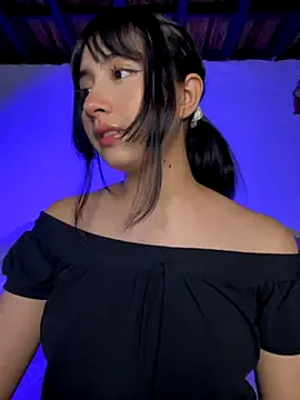 mariannsullivant – webcam model profile photo Image 15