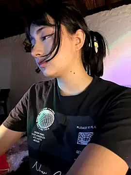 mariannsullivant – webcam model profile photo Image 17