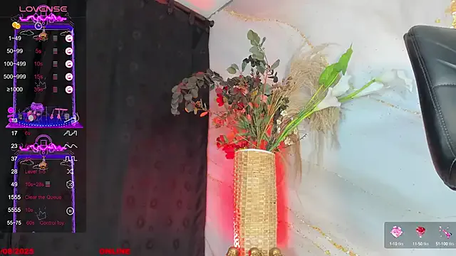 RoxyScarlett chat room preview Image 6