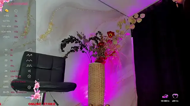 RoxyScarlett chat room preview Image 9