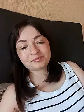 alorianna – webcam model profile photo Image 14