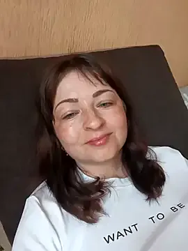 alorianna – webcam model profile photo Image 4