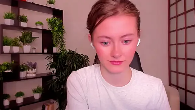 Take1668 – webcam model profile photo Image 11