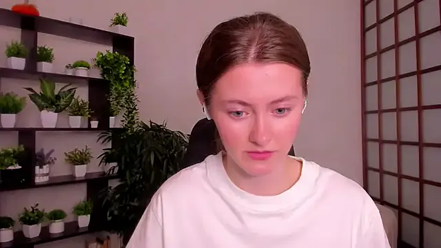 Take1668 – webcam model profile photo Image 18