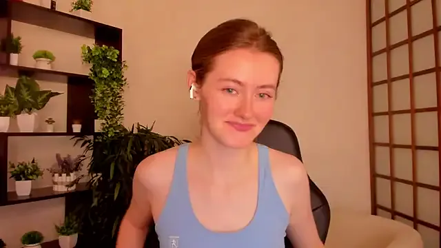 Take1668 – webcam model profile photo Image 5