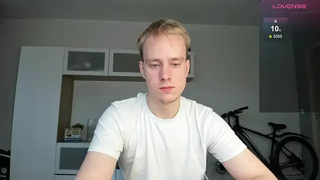 petites_perles – webcam model profile photo Image 10