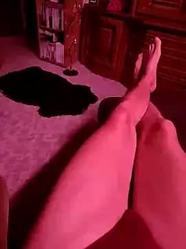 IORio2 – webcam model profile photo Image 6