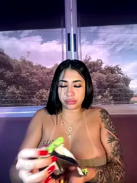 tashinadoncaster – webcam model profile photo Image 13