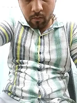 DomManlyGuy – webcam model profile photo Image 9