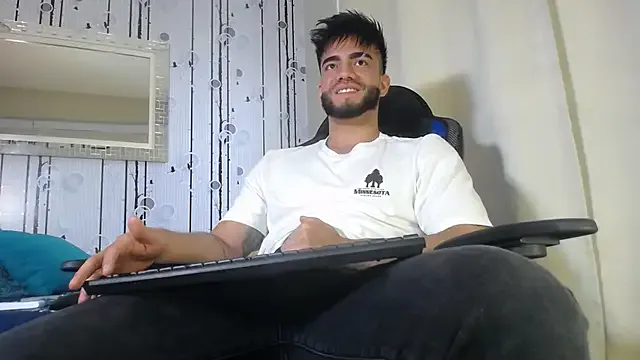 sara_whooops – webcam model profile photo Image 10