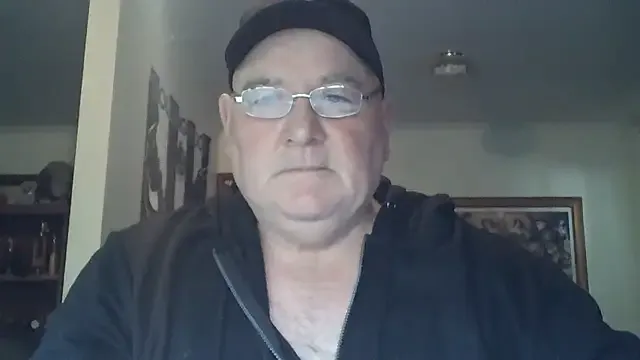 GmGit – webcam model profile photo Image 11