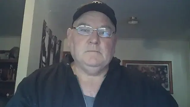 GmGit – webcam model profile photo Image 16