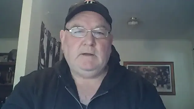 GmGit – webcam model profile photo Image 19