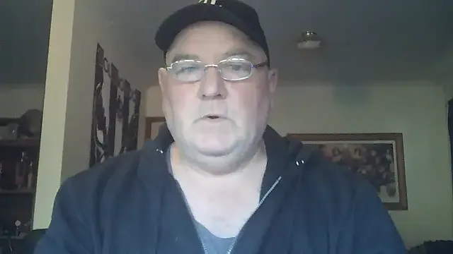 GmGit – webcam model profile photo Image 3