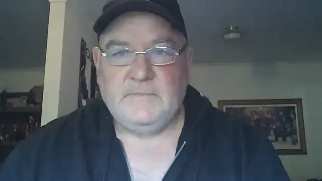 GmGit – webcam model profile photo Image 6