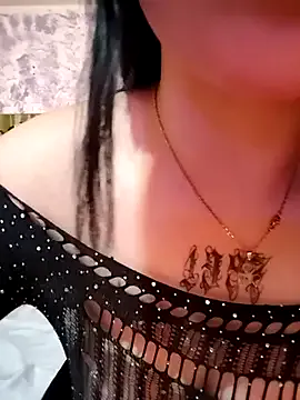 suannedoriean – webcam model profile photo Image 10