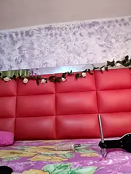 suannedoriean – webcam model profile photo Image 11