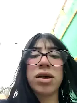 suannedoriean – webcam model profile photo Image 3