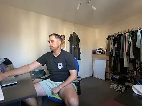 cherrymira – webcam model profile photo Image 19