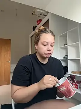 anna_ssweety chat room preview Image 19