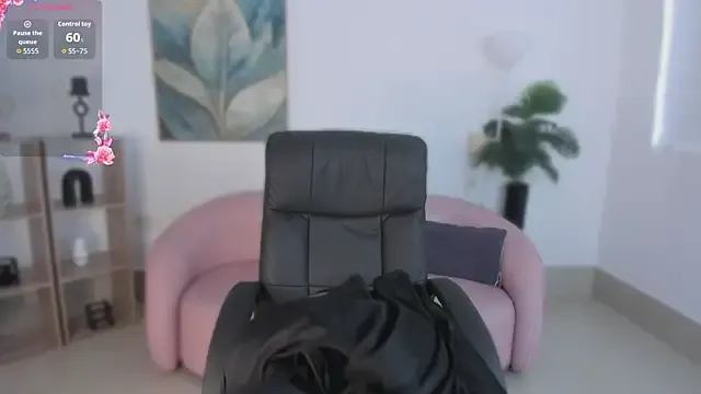 alberthamazierski – webcam model profile photo Image 16