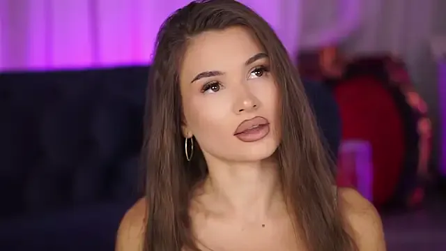 skybounty – webcam model profile photo Image 3