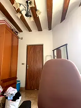 nickyplus – webcam model profile photo Image 3