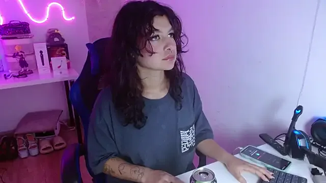 chisamisa – webcam model profile photo Image 3