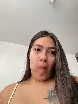Latina_vanessa Image 2