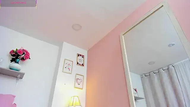 margarethowell chat room preview Image 13