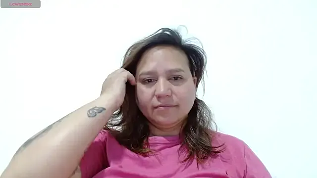 LauraReeves – webcam model profile photo