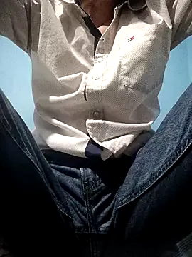 bisexualmilf – webcam model profile photo Image 13