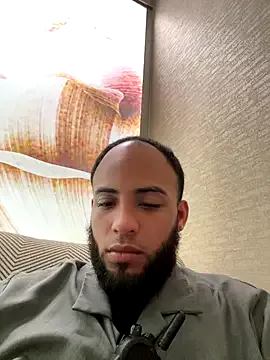 _Tomy08calderon – webcam model profile photo Image 4