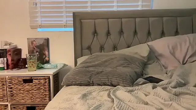 V-Hot-Sweti – webcam model profile photo Image 8