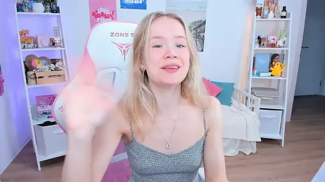 Lily_Young Image 2