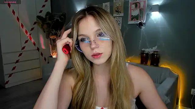 irohani_usagi – webcam model profile photo Image 3